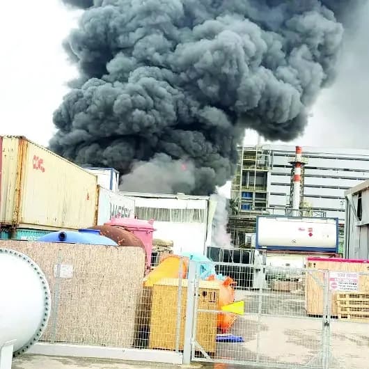 İsrail’de zehirli gaz alarmı: Birusseba’da kimyasal tesis vuruldu