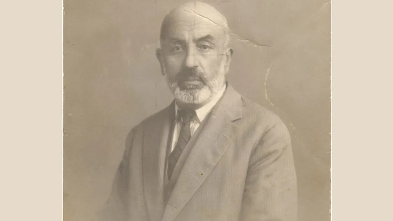 Milli şair Mehmet Akif Ersoy, İstiklal Marşı'nın kabulünün 105. yılında anılıyor