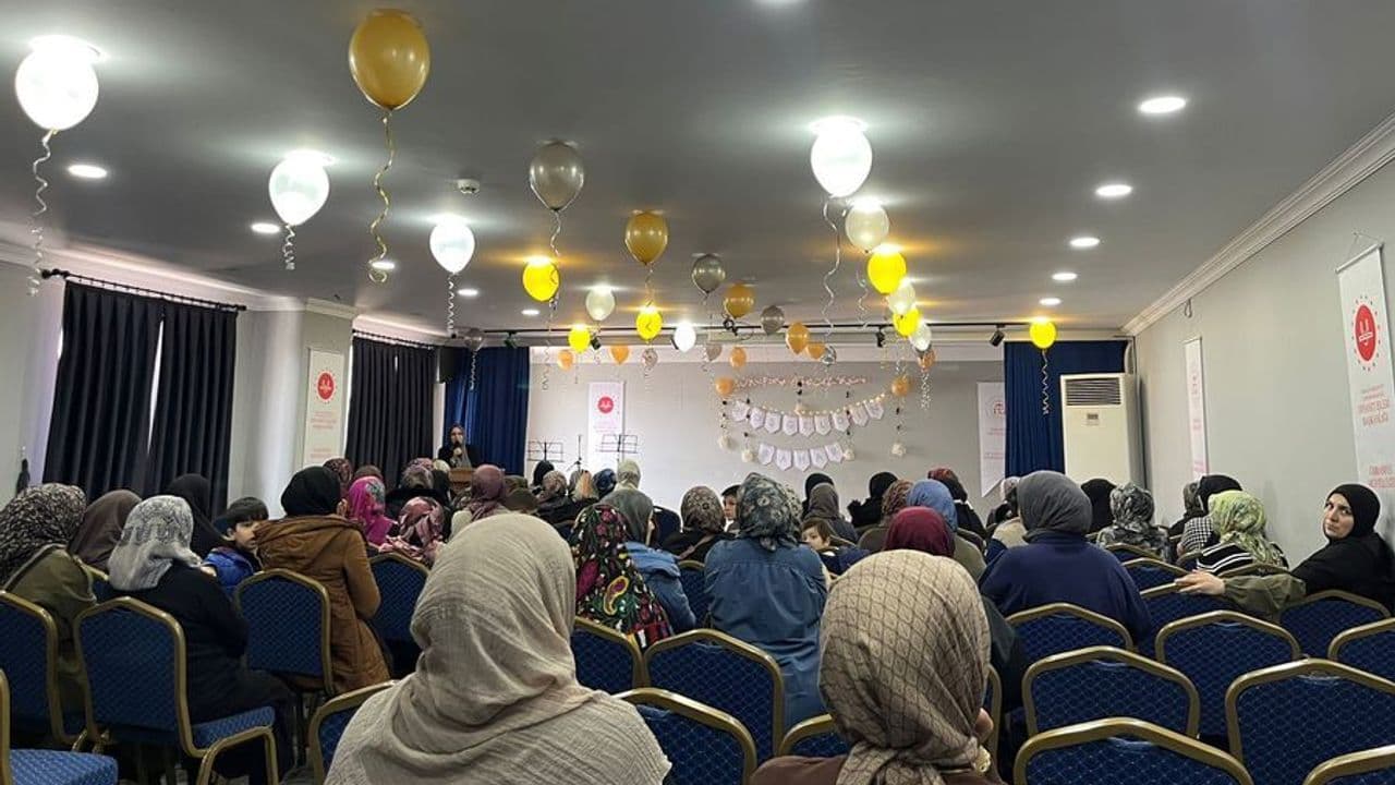 Devlet korumasındaki çocuklar sanatla buluşmaya devam ediyor