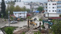 Osmaniye'de selden etkilenen alanlarda temizlik ve hasar tespiti başlatıldı