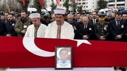 Şehit olan polis Seçkin Yalçın ebediyete uğurlandı