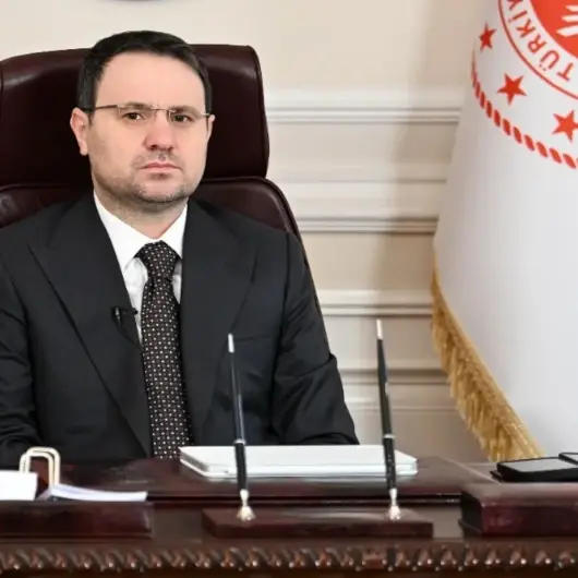 Özgür Özel’in iftiralarına karşı Bakan Gürlek’e destek yağdı: Siyasiler tek ses oldu