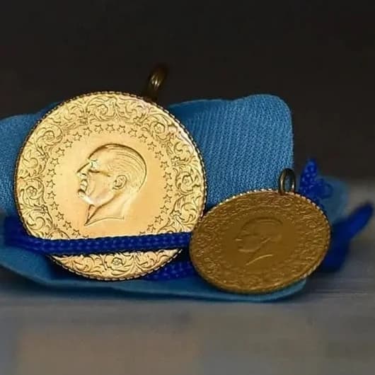 Döviz dalgası altını etkiliyor! 15 Nisan 2026 Çarşamba gram altın, çeyrek altın, yarım ve tam altın alış ve satış fiyatları